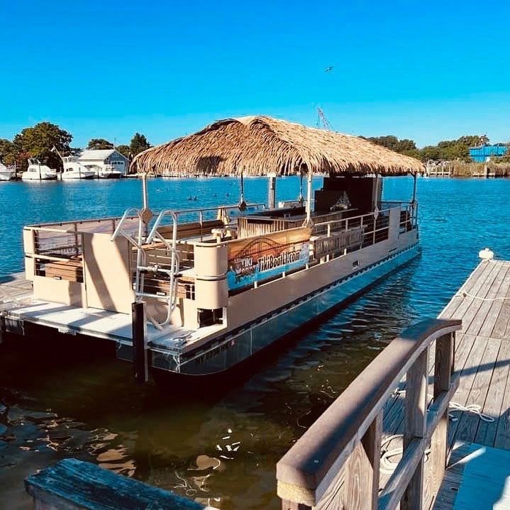 Sunset Tiki Boat Cruise in Long Island - Image 6