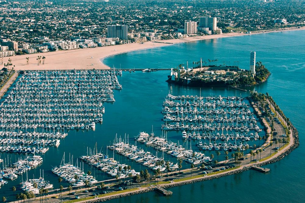 The Long Beach Harbor Tour in a R66 Deluxe Helicopter - Image 2