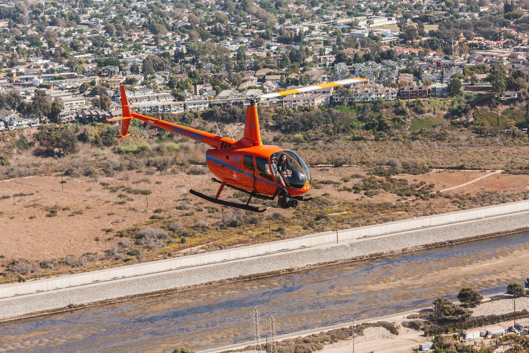 Private Orange County US Battleship Helicopter Tour For Up To 3 - Image 6