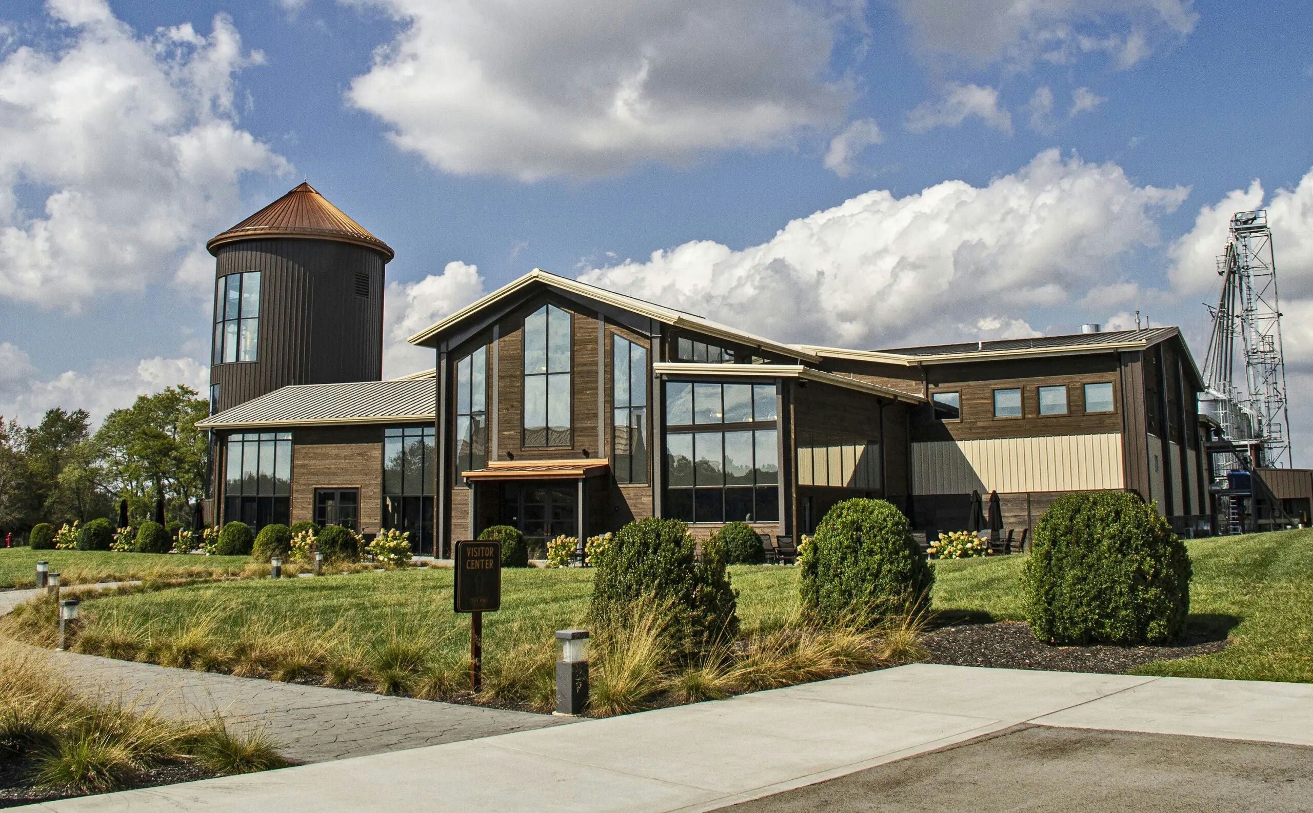 Tour and Taste: James B. Beam, Heaven Hill and Lux Row with Lunch - Image 4