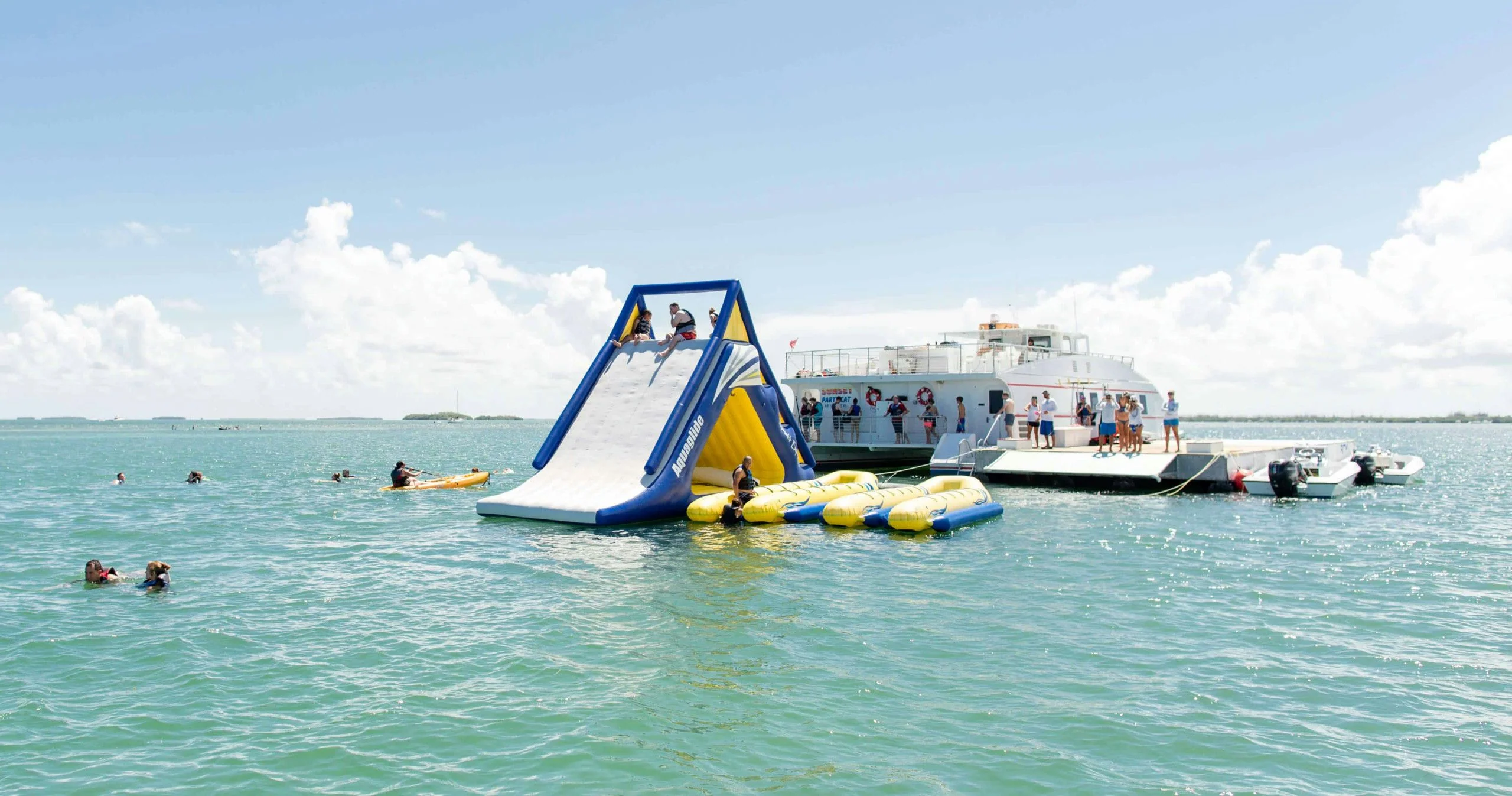 Ultimate Watersports Combo with Lunch & Unlimited Beer - Image 4