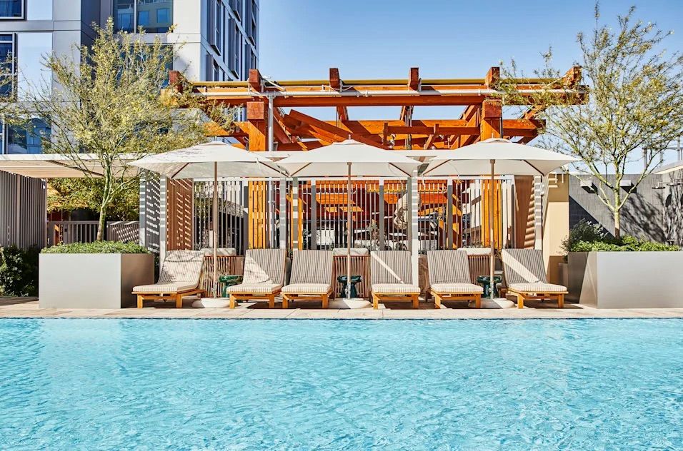 Unwind in LA Luxury: 2-Night Hotel Gift - Image 13