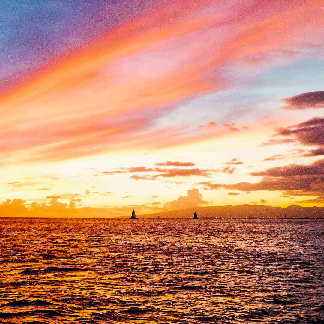 Waikiki Honolulu Sunset Cruise - Image 2