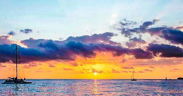 Waikiki Honolulu Sunset Cruise - Image 3