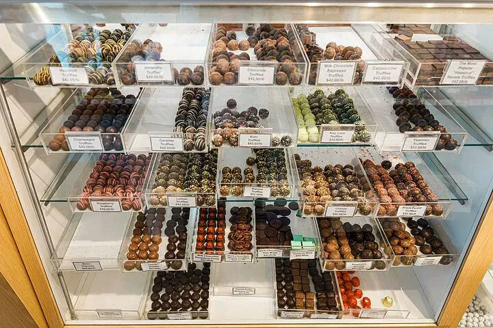 West Village Skip the Line Chocolate Tour - Image 3